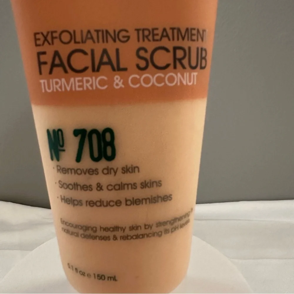 Seed + Clay No 708 Exfoliating Treatment Facial Scrub Turmeric Coconut 5 oz